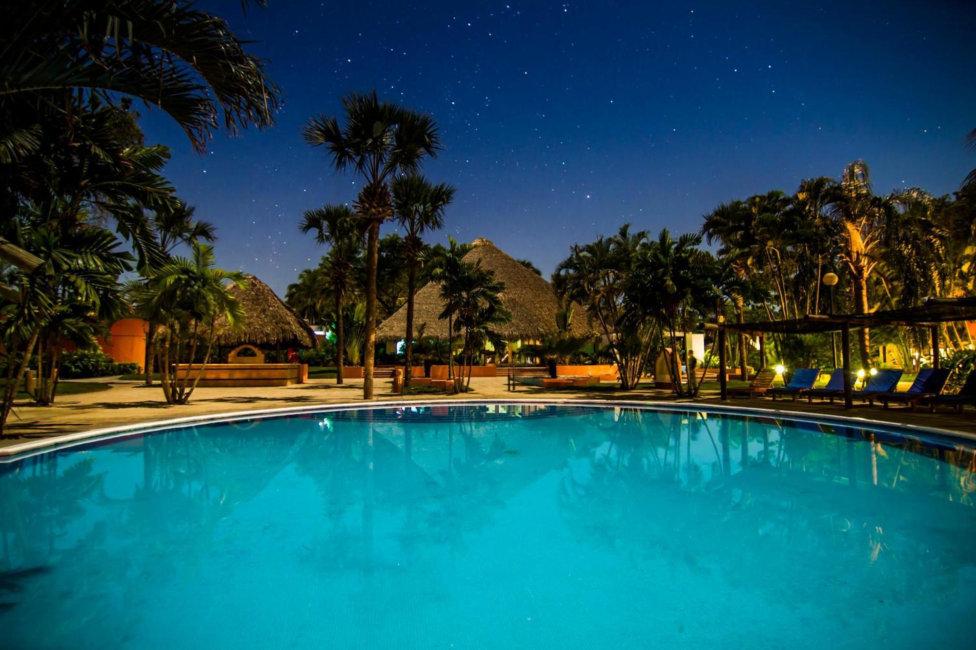 Hotel Soleil Pacifico Chulamar Dış mekan fotoğraf