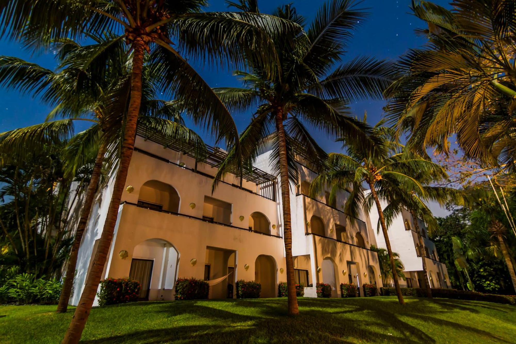 Hotel Soleil Pacifico Chulamar Dış mekan fotoğraf