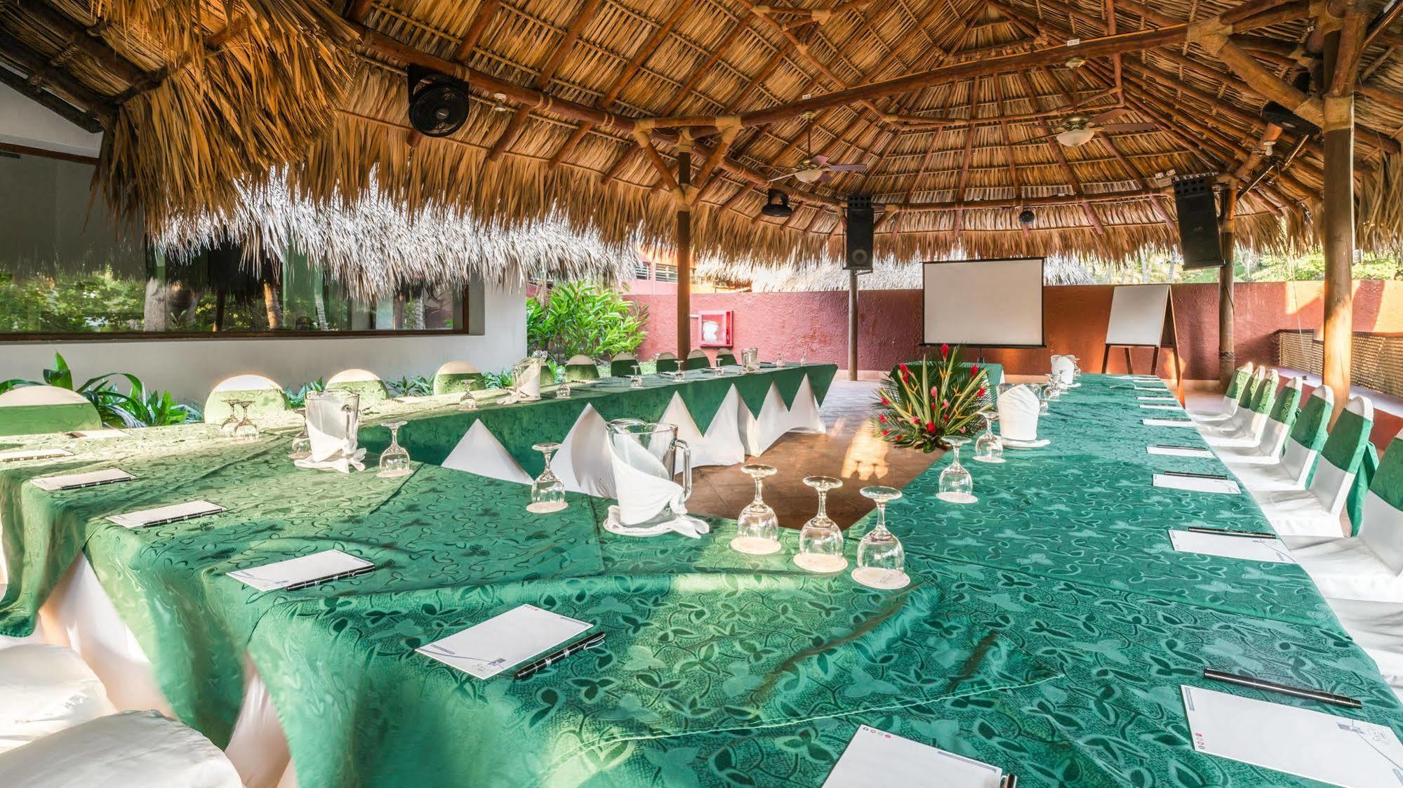 Hotel Soleil Pacifico Chulamar Dış mekan fotoğraf