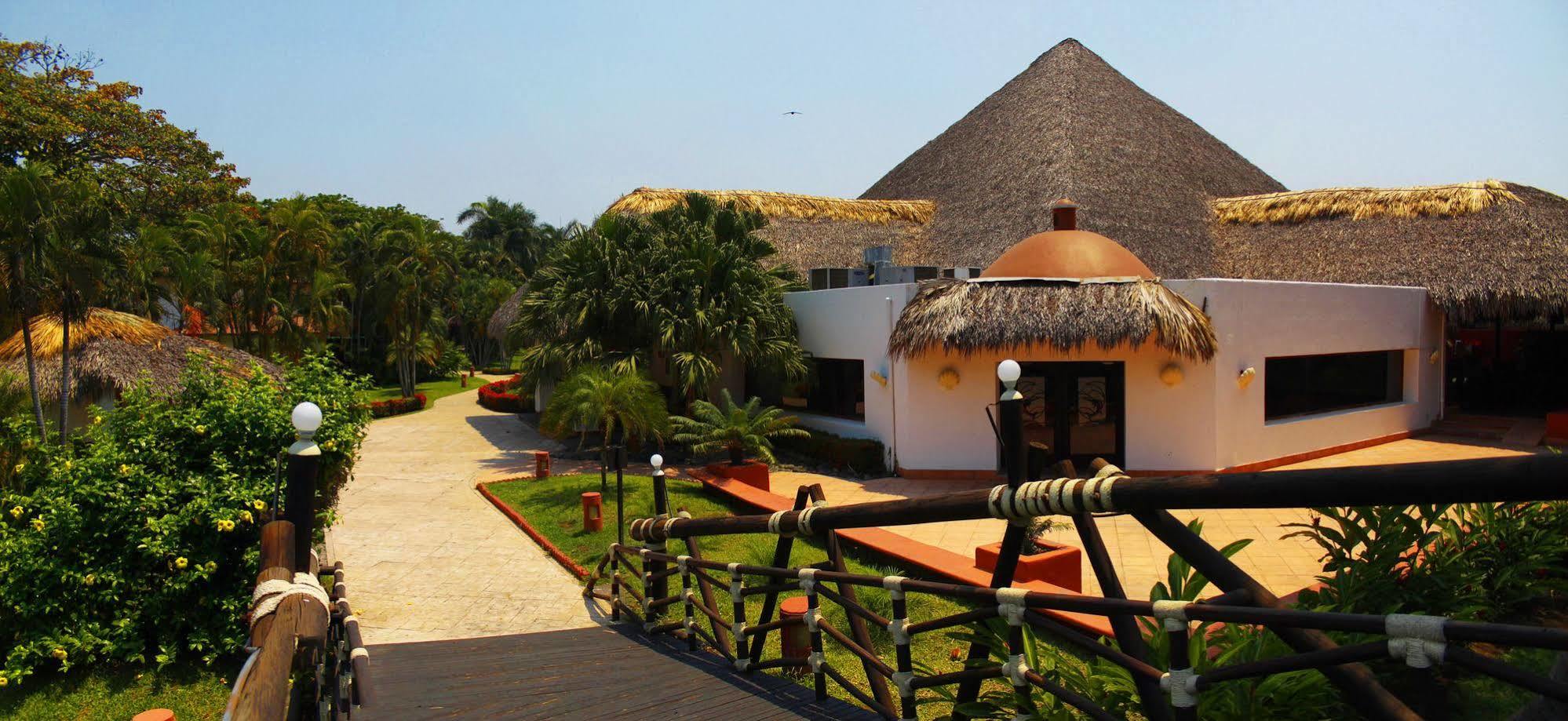 Hotel Soleil Pacifico Chulamar Dış mekan fotoğraf
